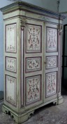 00816-00 Armoire décor grifonne 135x54xh220