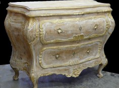 Commode Louis XV Vénitienne bois ancien décapé 127 x 62 x h 92 cm