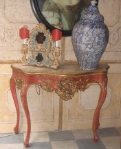 00203-00 Console Louis XV laquée 114 x 41 x h 88 cm