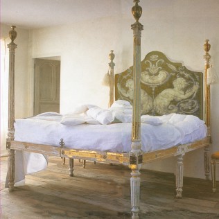 Terra di Siena - beds, headboards